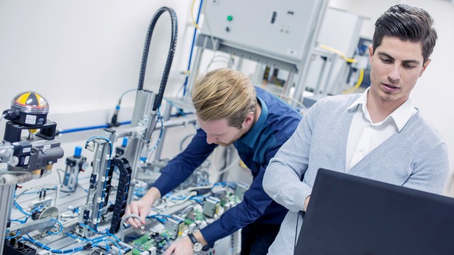 现场服务与维护 